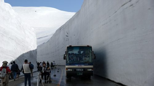 立山黒部 雪の大谷の絶景写真