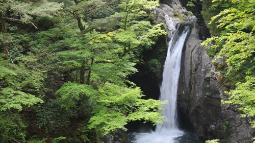 大釜の滝の絶景写真