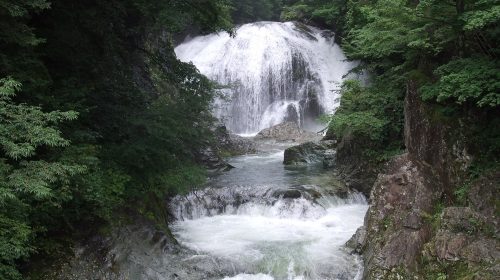 関山大滝の絶景写真