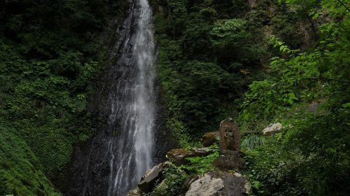 雨滝の絶景写真