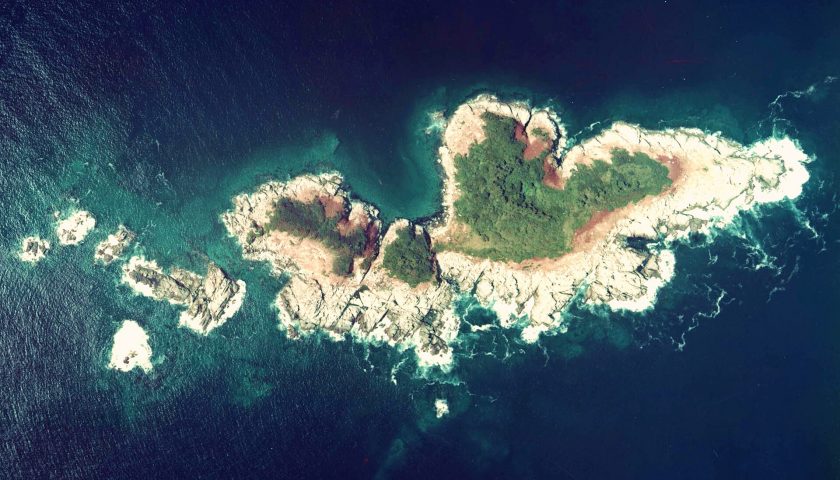 宮城県の絶景スポット「足島」
