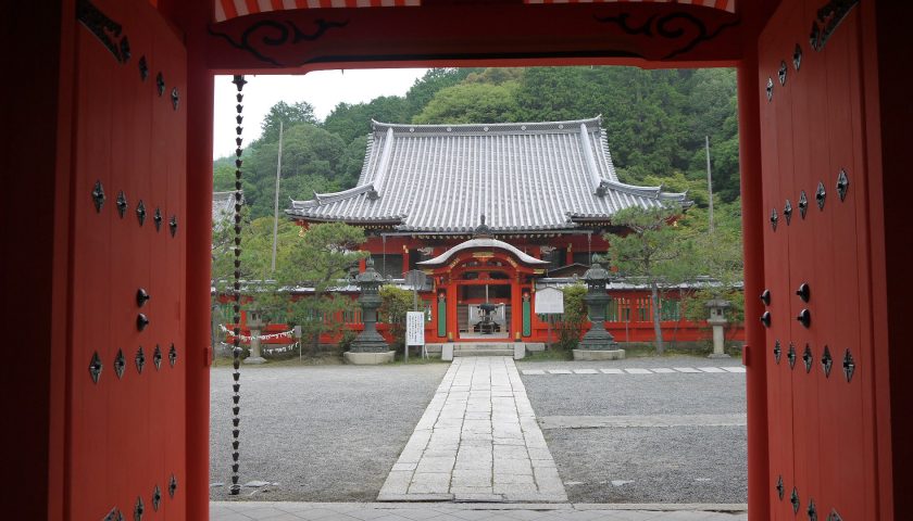 京都府の絶景スポット「毘沙門堂」