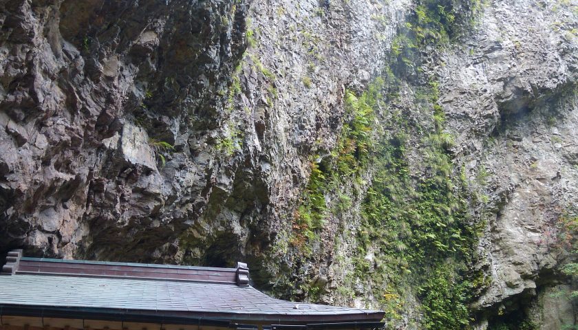 島根県の絶景スポット「壇鏡の滝」