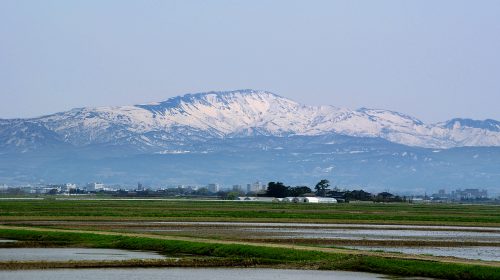 月山 夏スキーと弥陀ヶ原の絶景写真