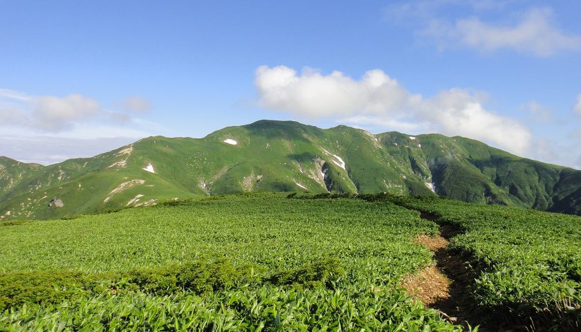 山形県の絶景スポット「以東岳」