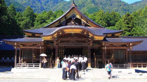 彌彦神社の絶景写真
