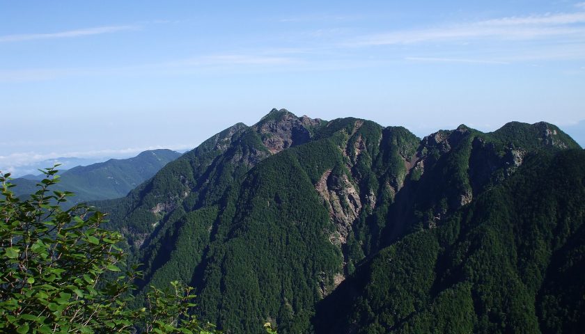 長野県の絶景スポット「鋸岳」