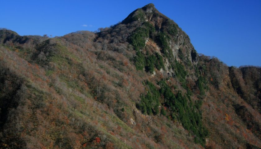 岐阜県の絶景スポット「冠山」