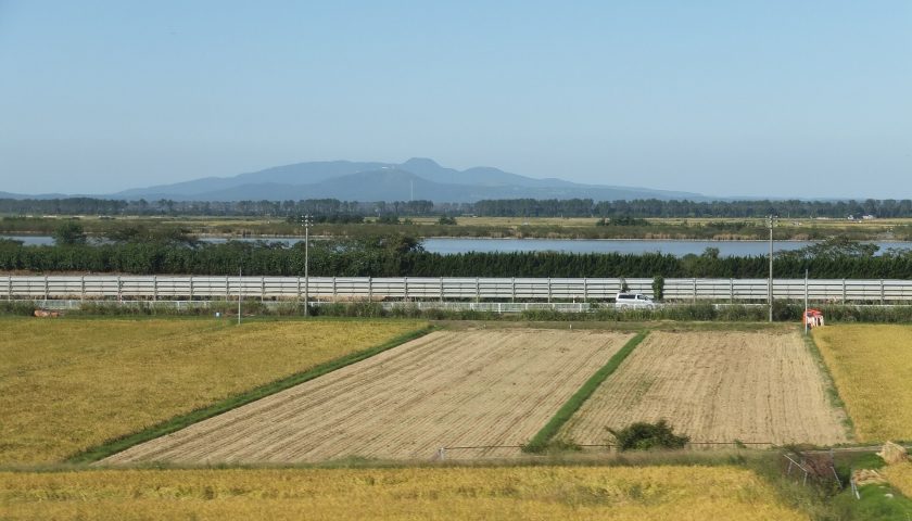 秋田県の絶景スポット「八郎潟」