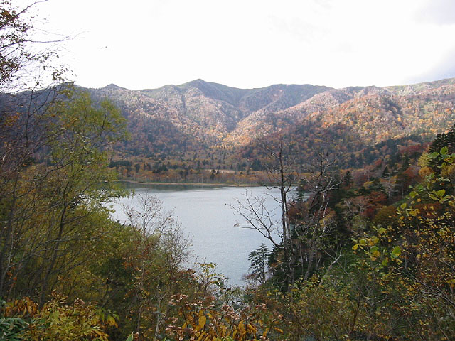 北海道の絶景スポット「オコタンペ湖」