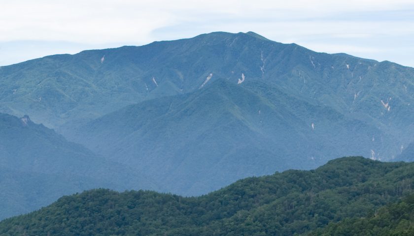 山梨県の絶景スポット「国師岳」