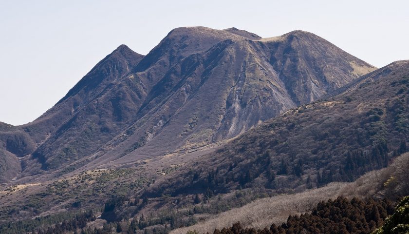 大分県の絶景スポット「三俣山」