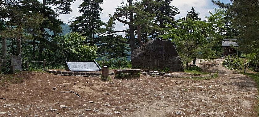岐阜県の絶景スポット「荻町城跡展望台」
