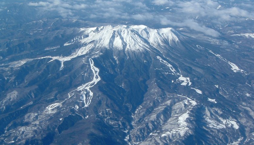 岐阜県の絶景スポット「御嶽山」