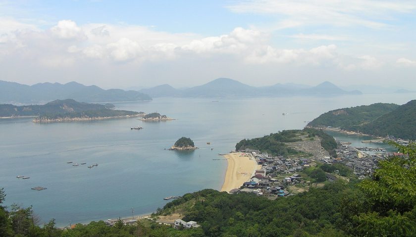 岡山県の絶景スポット「白石島」