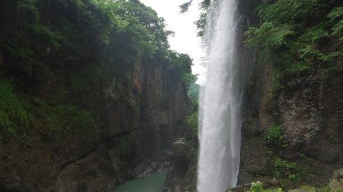 綿ヶ滝の絶景写真
