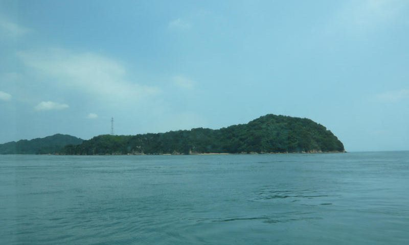愛媛県の絶景スポット「津波島」