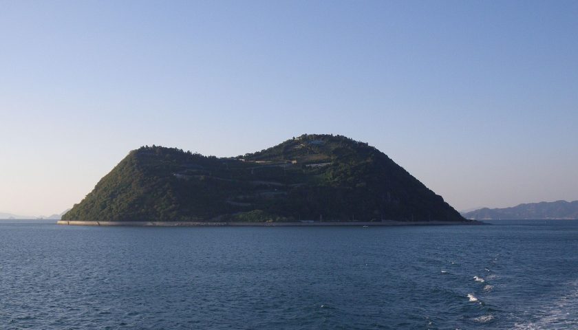 愛媛県の絶景スポット「釣島」
