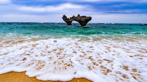 古宇利島 ハートロックの絶景写真
