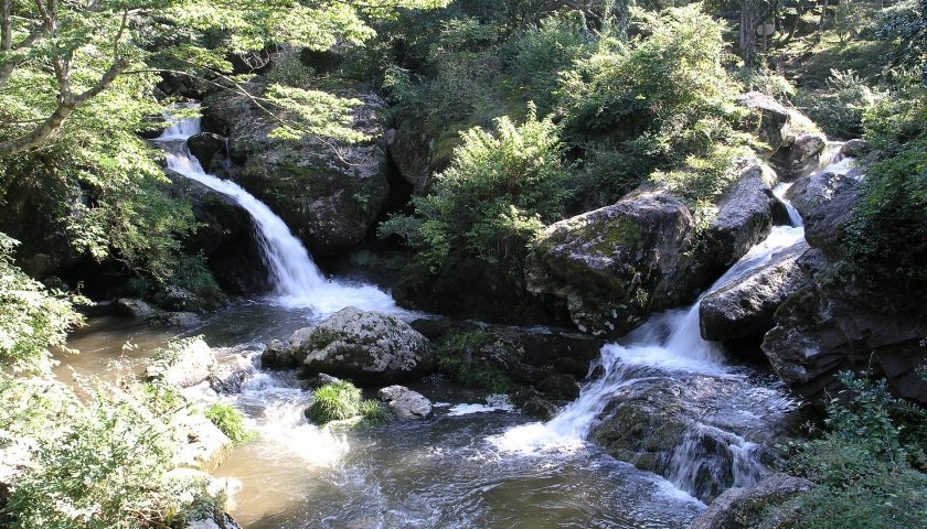 京都府の絶景スポット「るり渓」