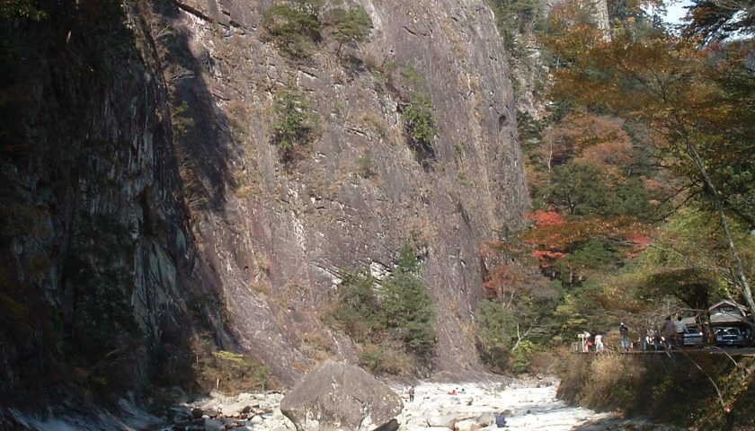 愛媛県の絶景スポット「面河渓」