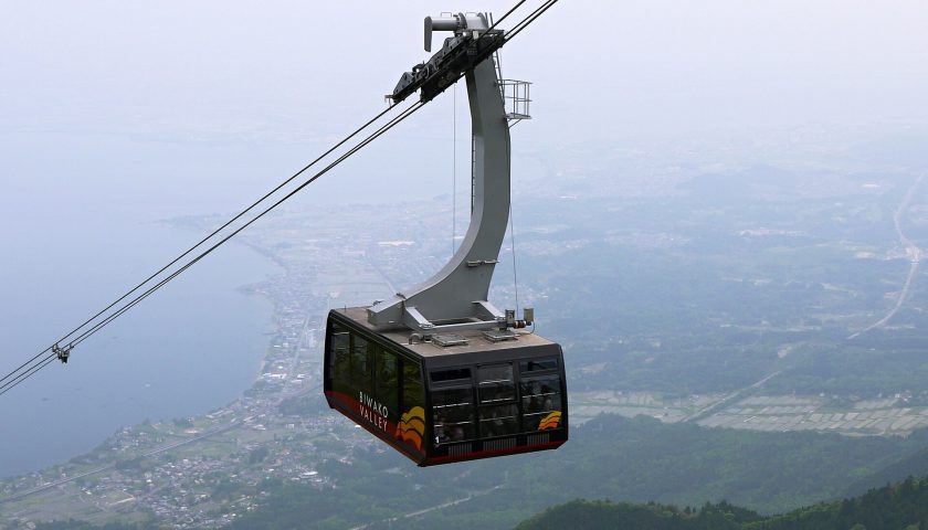 滋賀県の絶景スポット「びわ湖バレイ」