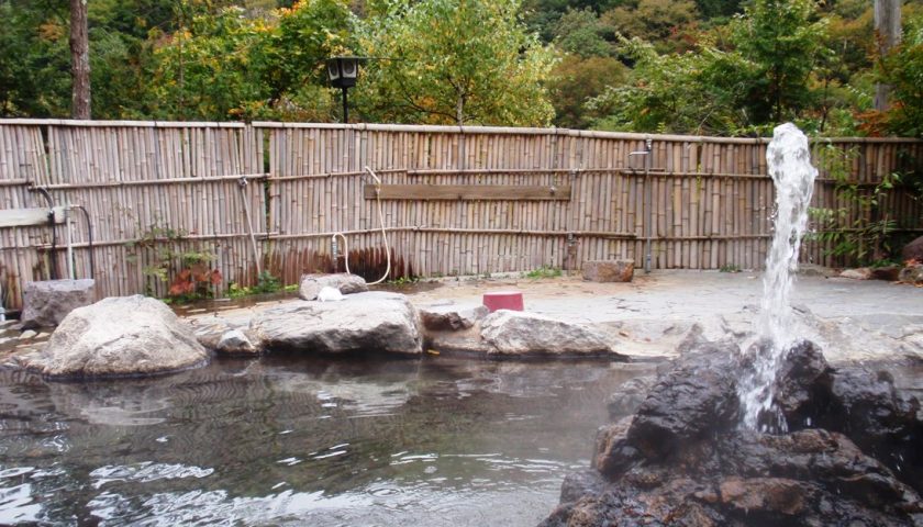 長野県の絶景スポット「葛温泉」