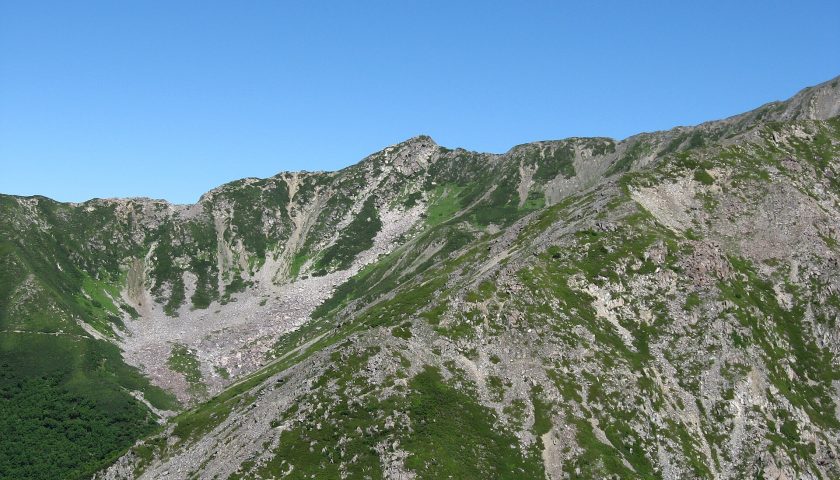 山梨県の絶景スポット「三峰岳」
