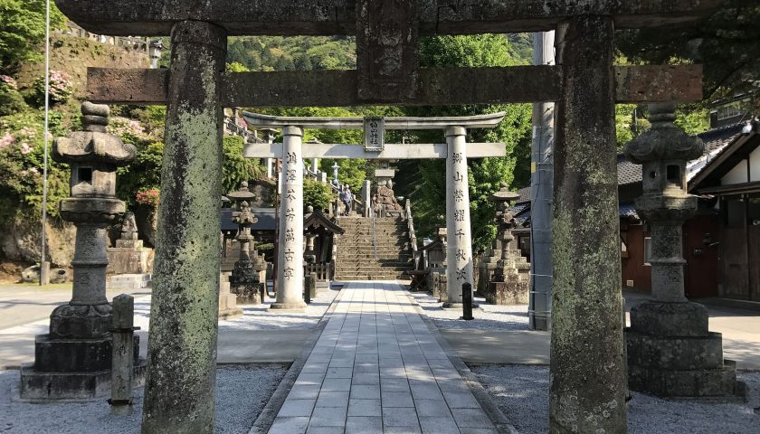 佐賀県の絶景スポット「陶山神社」