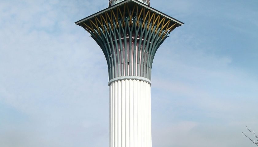 大阪府の絶景スポット「いのちの塔」