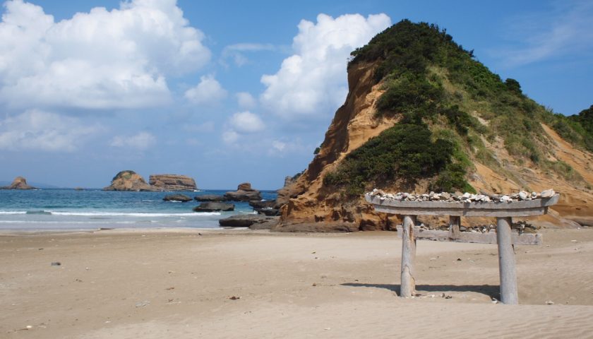 鹿児島県の絶景スポット「千座の岩屋」