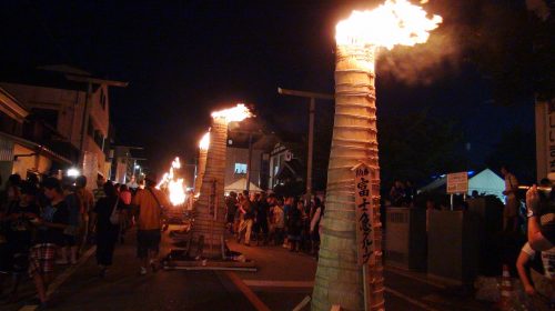 吉田の火祭の絶景写真