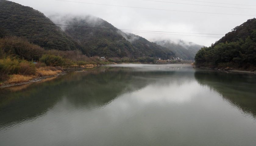 高知県の絶景スポット「名越屋沈下橋」