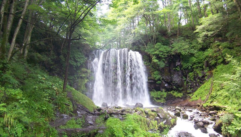 長野県の絶景スポット「唐沢の滝」