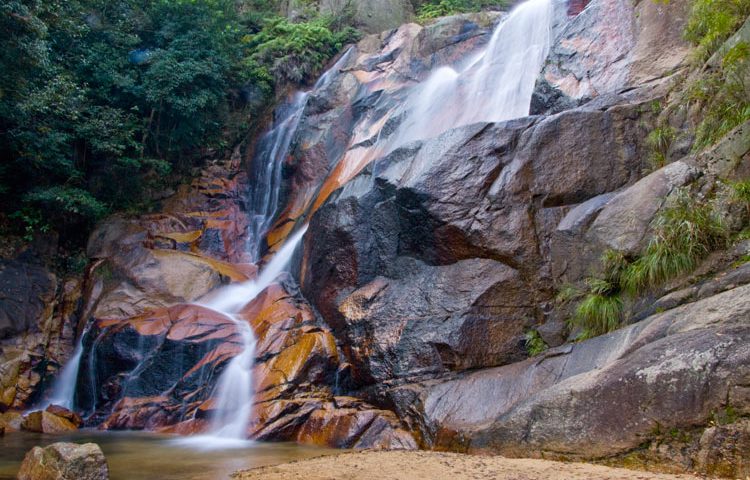 広島県の絶景スポット「妹背の滝」