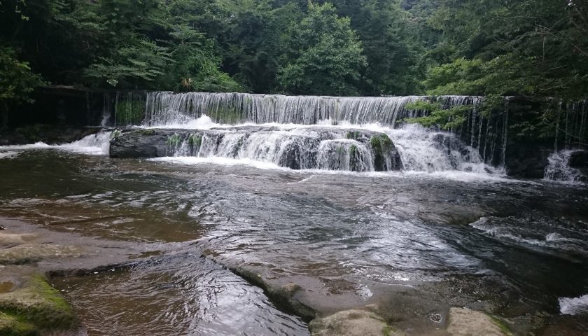 富山県の絶景スポット「宮島峡」