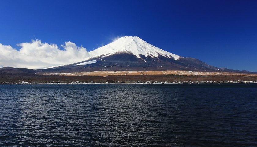 山梨県の絶景スポット「長池親水公園」