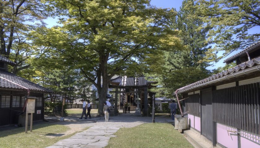 山形県の絶景スポット「山居倉庫」