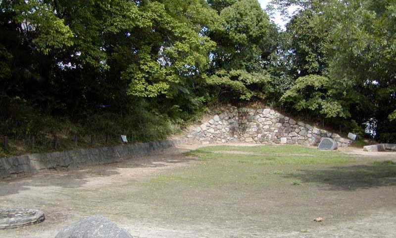 兵庫県の絶景スポット「伊丹城」