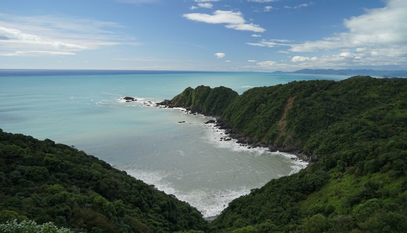 高知県の絶景スポット「横浪黒潮ライン」