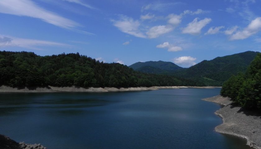 北海道の絶景スポット「糠平湖」