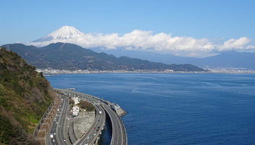 静岡県の絶景スポット「薩埵峠」