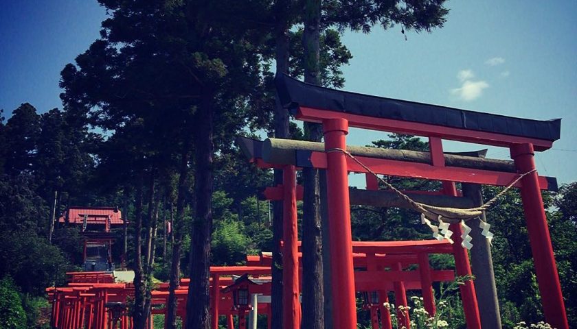 福島県の絶景スポット「高屋敷稲荷神社」