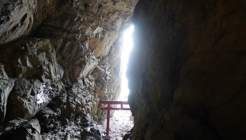 宮崎県の絶景スポット「鵜戸神社」