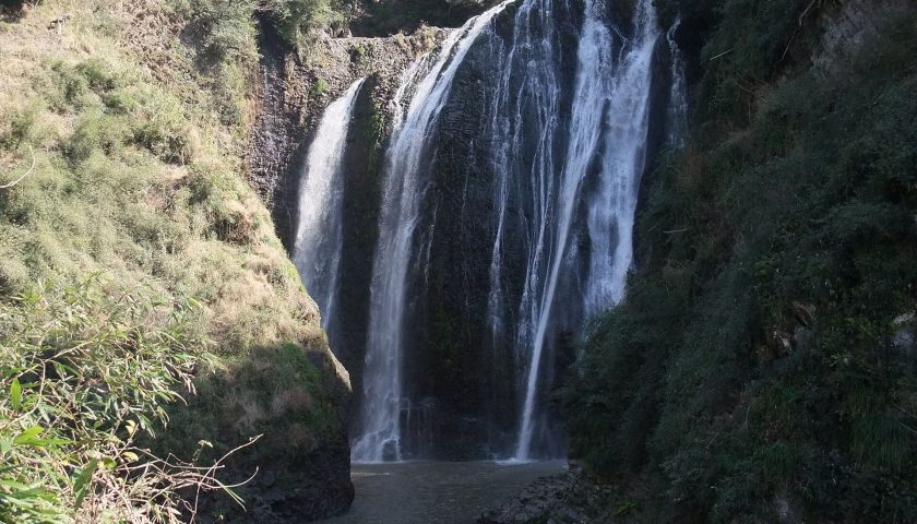 鹿児島県の絶景スポット「龍門滝」